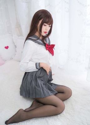 办公室的超短裙女教师
