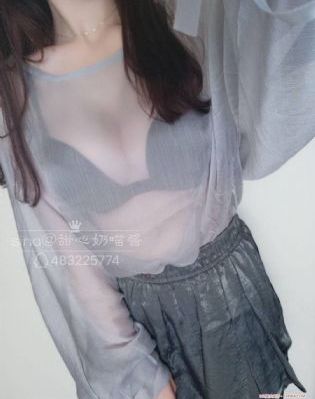 好大的一对木瓜奶