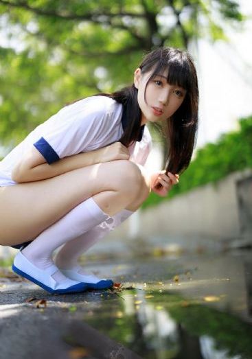 昆宝出拳
